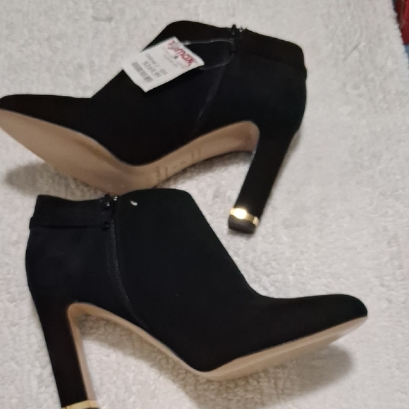 Kate Spade Black Heeled Ankle Boots with Gold Bow - Picture 3 of 11